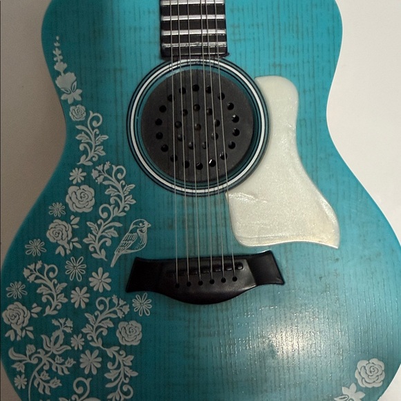 American Girl Taylor Guitar, Teeney's Accessory 10.5" Plays 3 songs - Picture 6 of 6